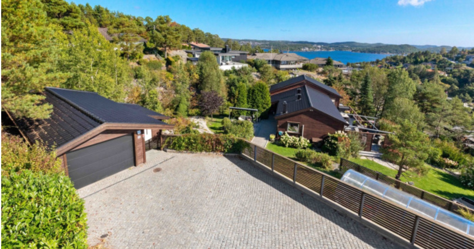 Bergljotsvei 8 sett fra innkjørselen